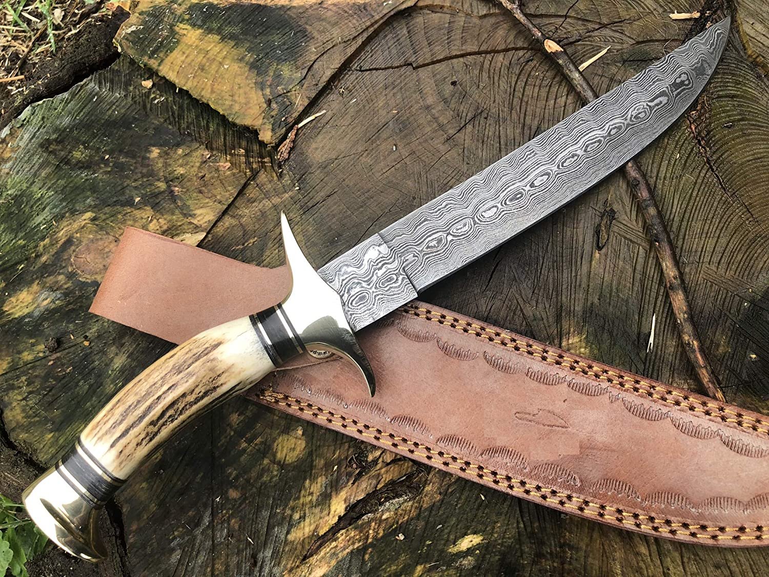 Handmade Damascus Steel Hunting Knife - Beautiful Bowie Knife - Amazing Value