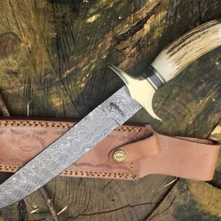 Handmade Damascus Steel Hunting Knife – Beautiful Bowie Knife – Amazing Value