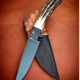 Beautiful Damascus Handmade Knife With Stag Handle
