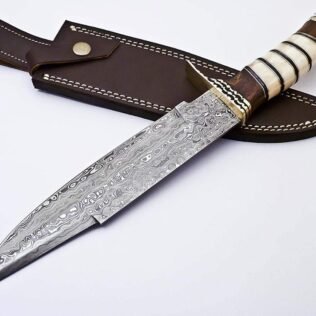 Custom Hammer Forged Damascus Steel Bowie Knife