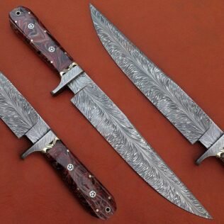 Beautiful hand made DAMASCUS steel Custom Bowie knife