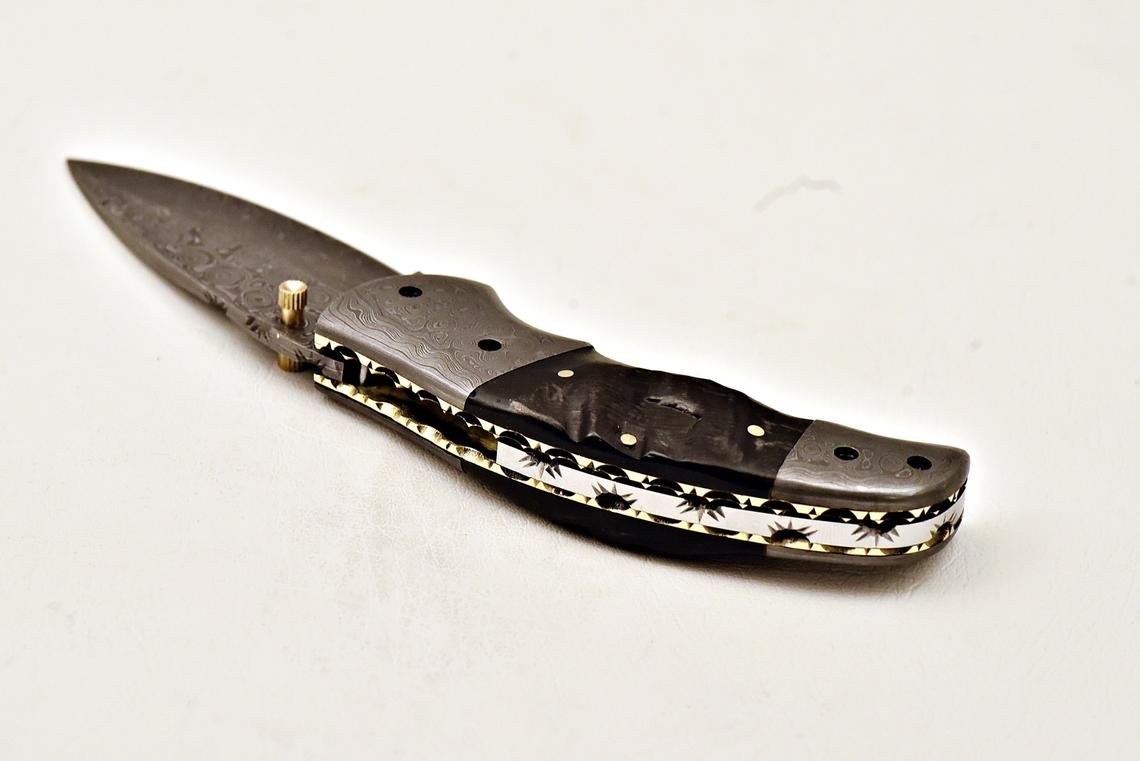 Handmade Damascus Steel Folding Knife with leather sheat - Image 8