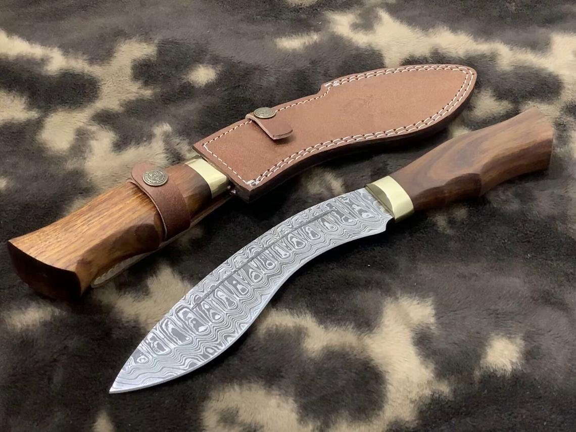 Genuine Gurkha Kukri Damascus Knife with Walnut wood scale 12inch - Image 2