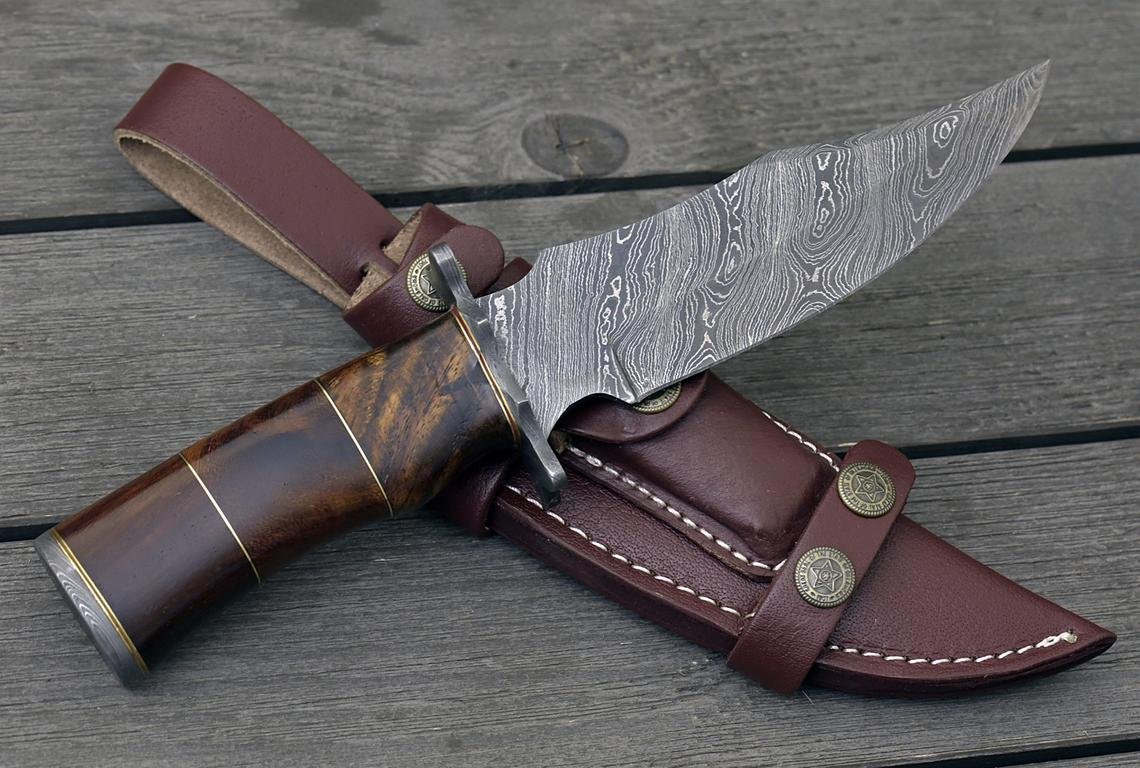 DAMASCUS HUNTING KNIFE, Custom 10.0" ,Hand forged, Damascus Bowie knife, Damascus Guard, Exotic Bolivian Rose wood handle - Image 5