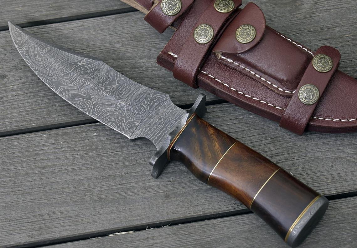 DAMASCUS HUNTING KNIFE, Custom 10.0" ,Hand forged, Damascus Bowie knife, Damascus Guard, Exotic Bolivian Rose wood handle - Image 6