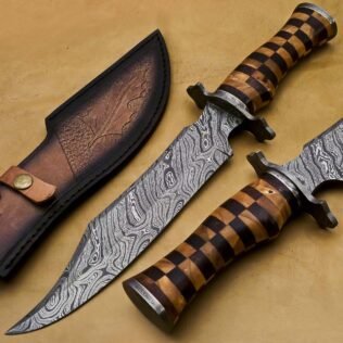 Handmade Damascus Steel Hunting Bowie Knife With Wood Handle.Beautiful Wood Art