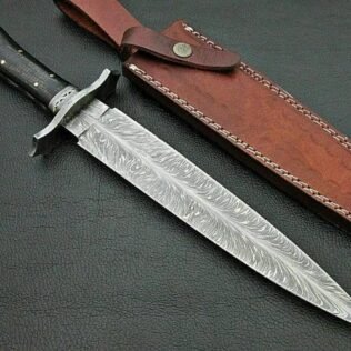 Custom Made Damascus Steel Feather Pattern Dagger Bowei Knife