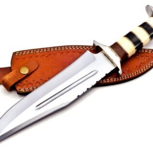 Personalizable Custom Hand Made Forged Hunter Knife Carban Steel Bowie Knife Handle Walnut Wood With Leather Sheath