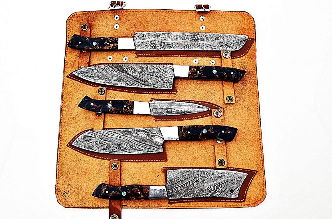 Custom Handmade Damascus Chef Knives Set/Kitchen Knives 5 Pieces Set Handle is Made of Walnut Wood and Bolster is Made of Steel
