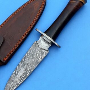handmade Dagger Rose wood handle Damascus Fire Pattern Full Hidden Tang